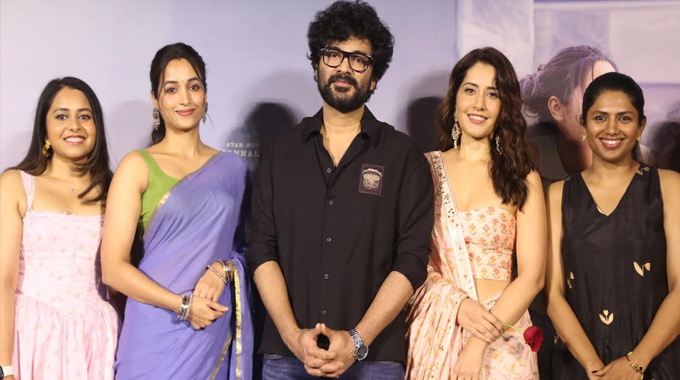 Siddu Jonnalagadda Speech At Telusu Kada Trailer Launch