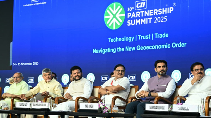 Vizag: దేశానికి విశాఖ గ్రోత్ ఇంజన్.. సీఐఐ సదస్సులో ప్రముఖుల ప్రశంసలు Cii Partnership Summit 2025 Starts In Vizag