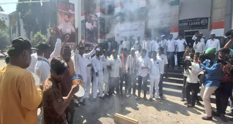 Congress Leaders Celebrations In Gandhibhavan 