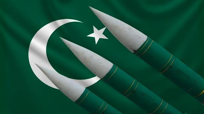 Pakistan: పాకిస్తాన్ అణ్వస్త్రాలకు పదును పెడుతోందా…? Trump Claims Pakistan Conducting Nuclear Tests