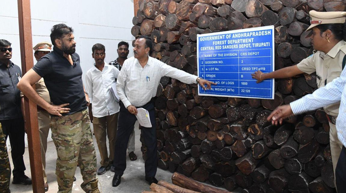 Pawan Kalyan: జాతి సంపదను కాపాడడం మనందరి బాధ్యత..పవన్ Deputy Cm Pawan Kalyan Inspection To Red Sandalwood Godown Mamanduru Forest