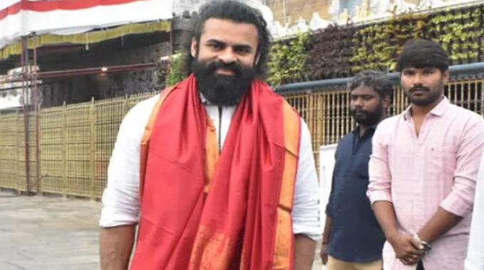 Sai Durga Tej Visits Tirumala 