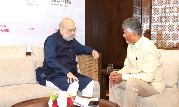 Delhi: కేంద్ర హోం శాఖ మంత్రి అమిత్ షాతో ముఖ్యమంత్రి చంద్రబాబు భేటీ