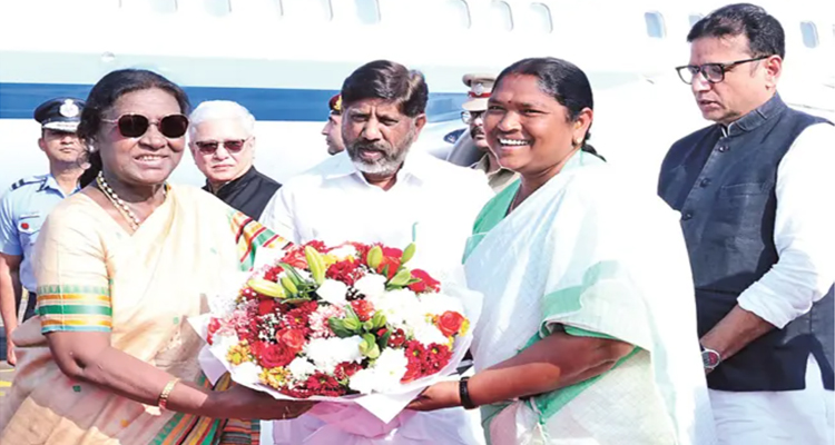 Droupadi Murmu : రాష్ట్రపతి ద్రౌపది ముర్ముకు ఘన స్వాగతం President Droupadi Murmu Arrived In Bollaram