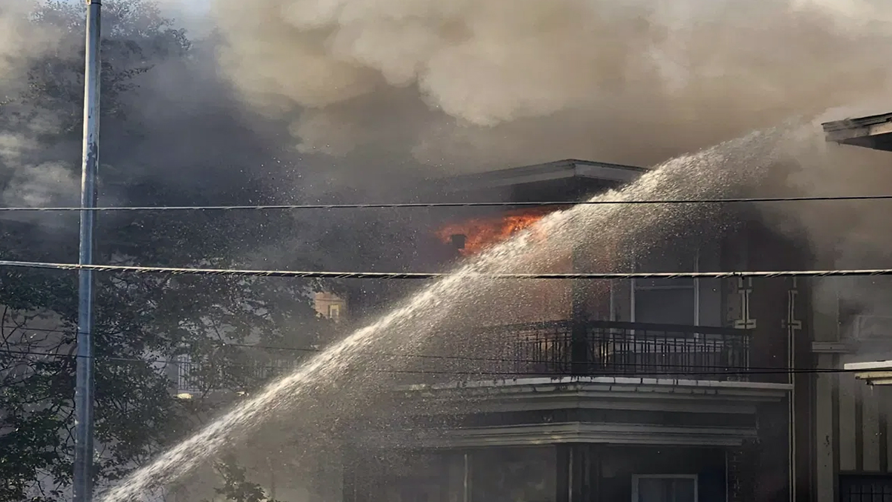 US Fire Accident: రెండుకు చేరిన మృతుల సంఖ్య.. విషాదం మిగిల్చిన అమెరికా అగ్నిప్రమాదం American Fire Leaves A Trail Of Tragedy 2 Passes Away