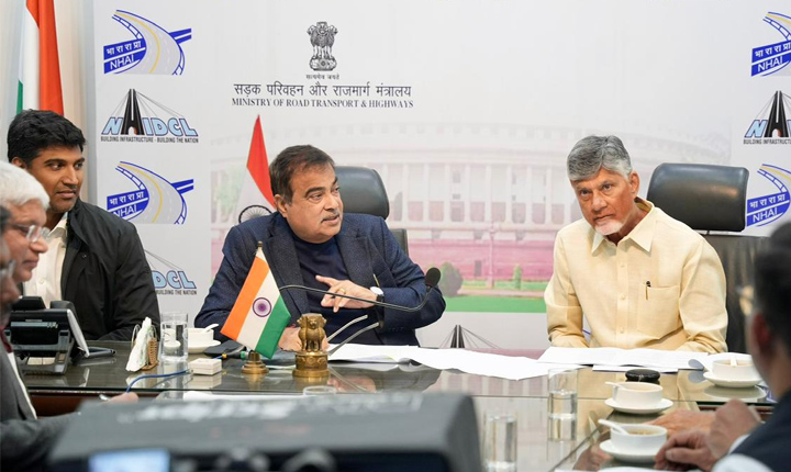 Chandrababu: కేంద్ర మంత్రి నితిన్ గడ్కరీతో ముఖ్యమంత్రి చంద్రబాబు సమావేశం