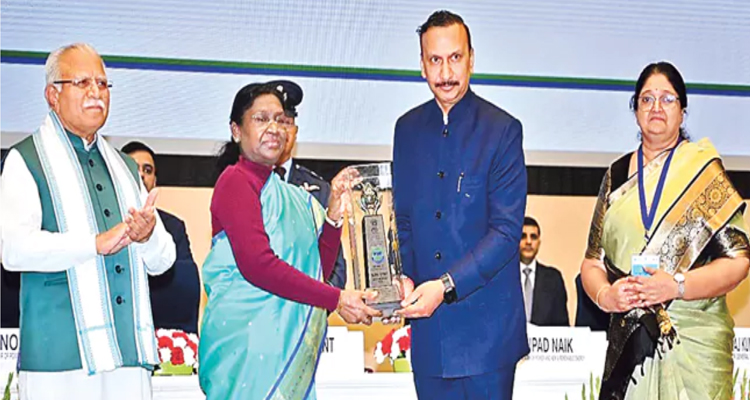 Telangana Ranks Second Nationwide In Energy Conservation Navi Mittal Receives Award 