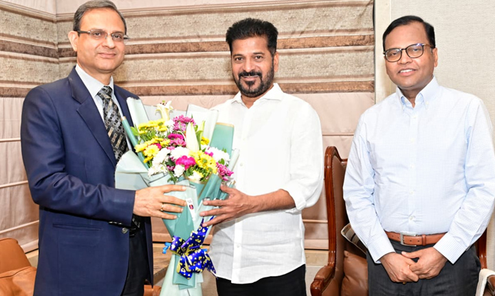 Revanth Reddy: ముఖ్యమంత్రి రేవంత్ రెడ్డి తో RBI గవర్నర్ సంజయ్ మల్హోత్రా మర్యాదపూర్వక భేటీ Rbi Governor Sanjay Malhotra Meets Revanth Reddy