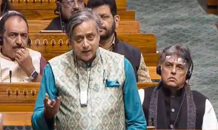 Shashi Tharoor: నరేగా పేరు మార్చడంపై శశిథరూర్ ఏమన్నారంటే..? Shashi Tharoor Slams Mgnrega Renaming