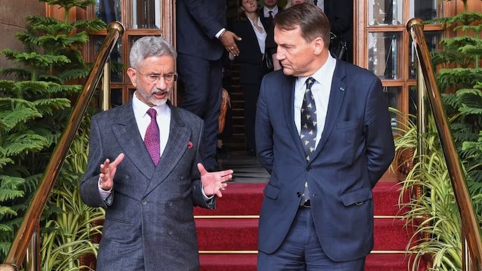 Do Not Cooperate With Terrorism Jaishankar Sends A Strong Message To Poland