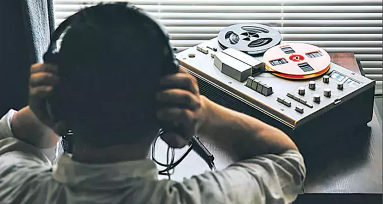 Sit Issues Notices To Two More People In Phone Tapping Case