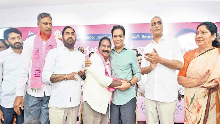 Aroori Ramesh Joining Brs Party In Presence Of Ktr