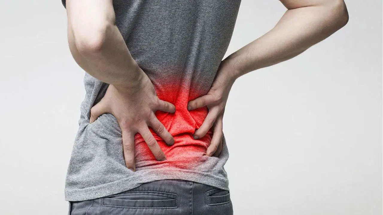 Health: వెన్ను నొప్పికి కారణం అదేనా.. తగ్గించుకోండిలా The Hidden Link Between Your Footwear And Chronic Back Pain