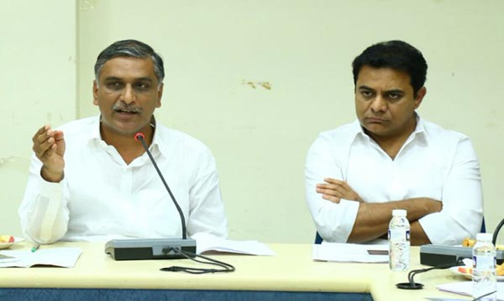KTR: అరెస్ట్ కోసమే కేటిఆర్, హరీష్ ప్రయత్నమా..? KTR: అరెస్ట్ కోసమే కేటిఆర్, హరీష్ ప్రయత్నమా..?