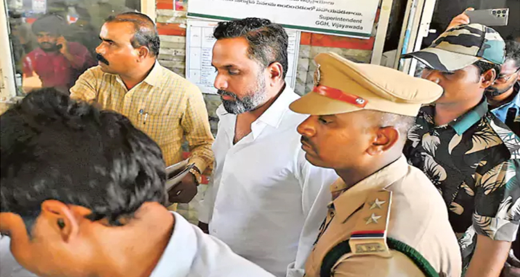 Raj KC Reddy: విజయవాడ ప్రభుత్వ ఆస్పత్రికి రాజ్ కెసిరెడ్డి Kesireddy To Vijayawada Government Hospital