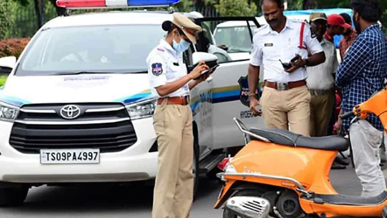 Traffic Rules: వాహనదారులకు భారీ షాక్.. 5 చలాన్లు దాటితే… New Traffic Rules 2026 License Cancellation After 5 Violations And Vehicle Seizure Policies Implemented