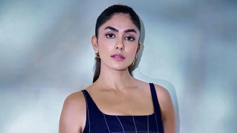 Mrunal Thakur: నాపై నాకు నమ్మకం కలగడానికి టైమ్ పట్టింది Mrunal Thakur: నాపై నాకు నమ్మకం కలగడానికి టైమ్ పట్టింది