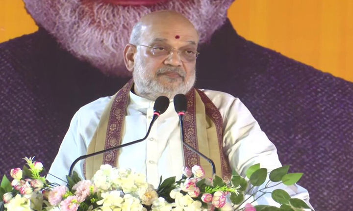 Government Is Responsible For Anandpur Incident Amit Shah Fires At Didi