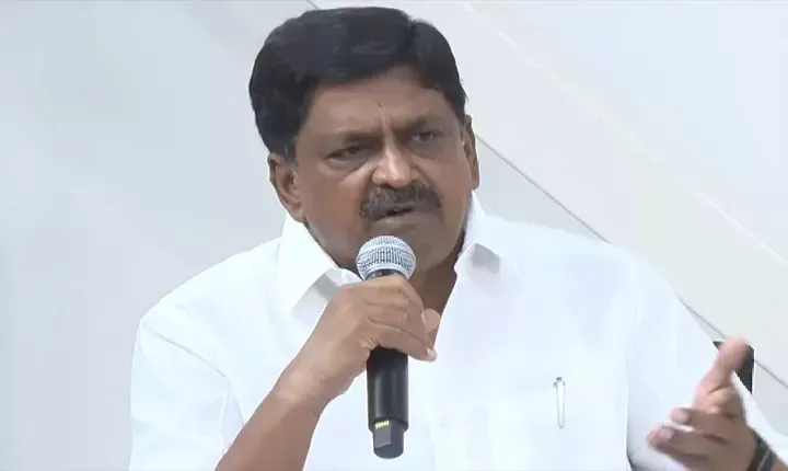 Tirumala:  శాసనమండలిలో నెయ్యి సెగ.. దేవుడి ఫొటోలతో వైసీపీ ‘డ్రామా..