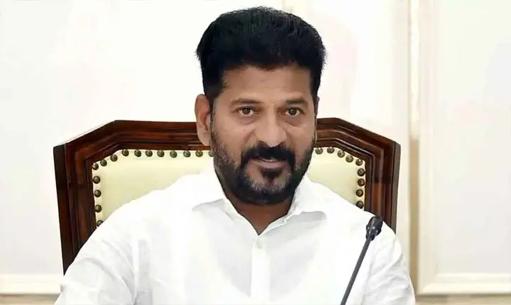 8న ఫిర్యాదు చేస్తే ఎందుకు చర్యలు తీసుకోలేదు : సీఎం రేవంత్ రెడ్డి