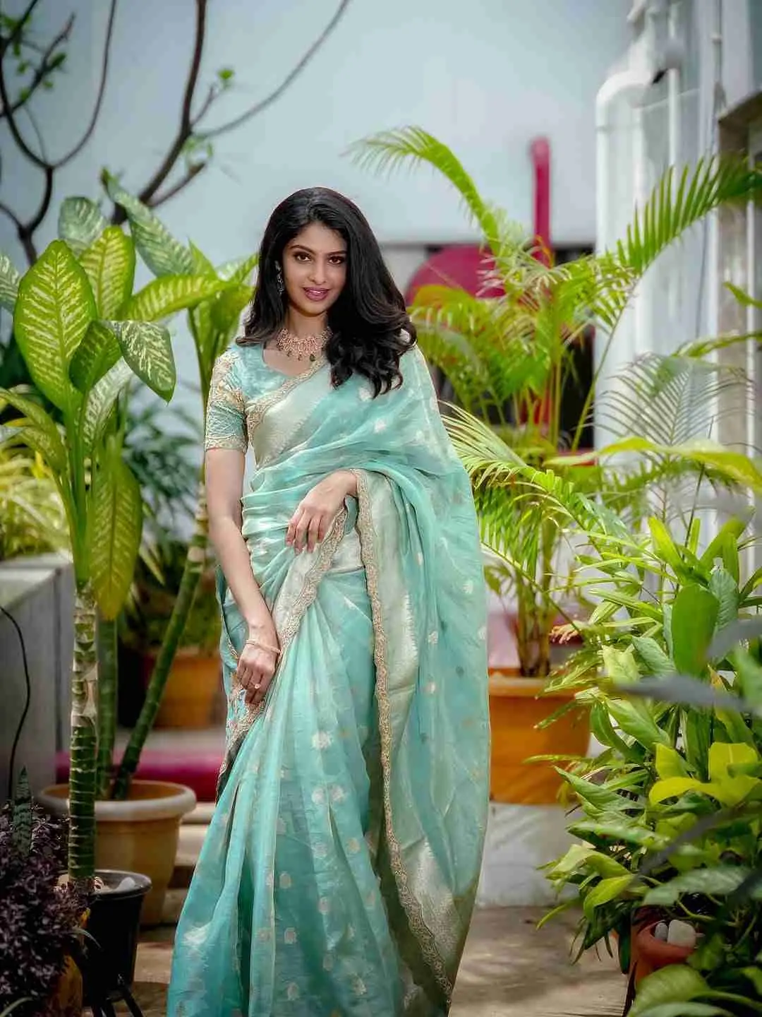 గ్రీన్ శారీ