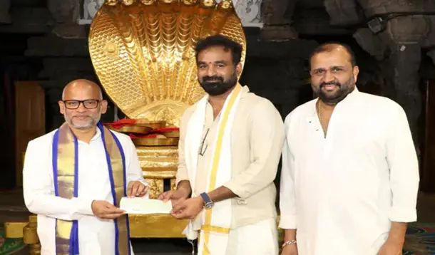 Chittoor Donation Of 1 Crore To Ttd 