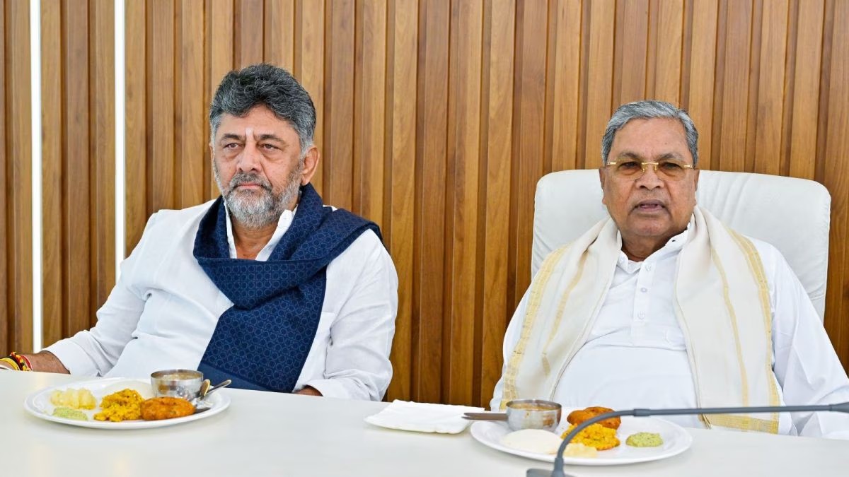 సీఎం కుర్చీ డీకేకే.. ప్రమాణ స్వీకారంలో హైకమాండ్ స్కెచ్? The Cms Chair For Dkk A High Command Strategy Behind The Swearing In