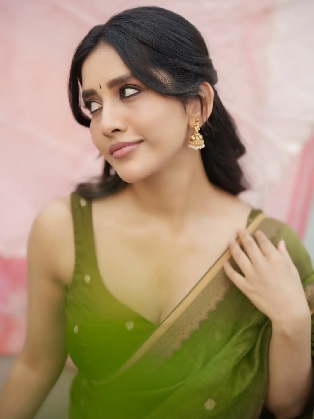 ఇస్మార్ట్ బ్యూటీ
