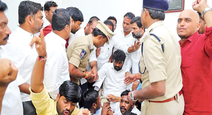 ‘మిలిటెంట్’ వ్యాఖ్యల వివాదం.. బాల్క సుమన్ అరెస్ట్