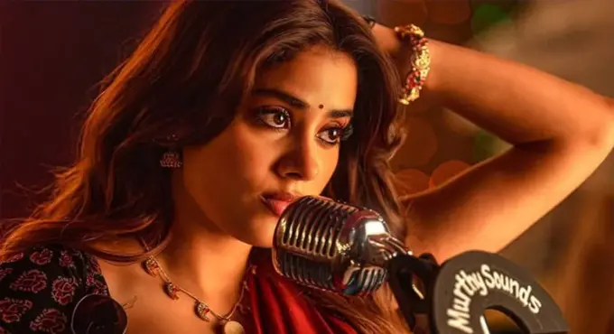 జాన్వీ అందుకే పెద్ది ప్ర‌మోష‌న్స్ ను లైట్ తీసుకుంటుందా?