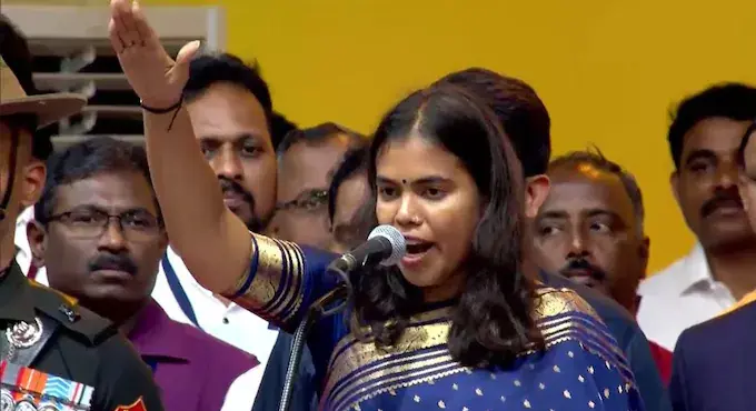 యువ మంత్రి కీర్తన.. అంతా తెరవెనుక నుంచే.. యువ మంత్రి కీర్తన.. అంతా తెరవెనుక నుంచే..