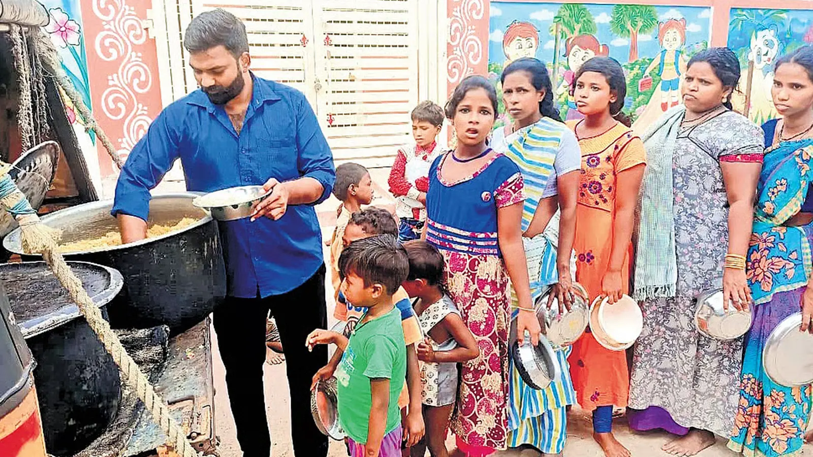 Food Wastage Vs Hunger How Ngos In Hyderabad Are Feeding The Needy With Leftover Food 