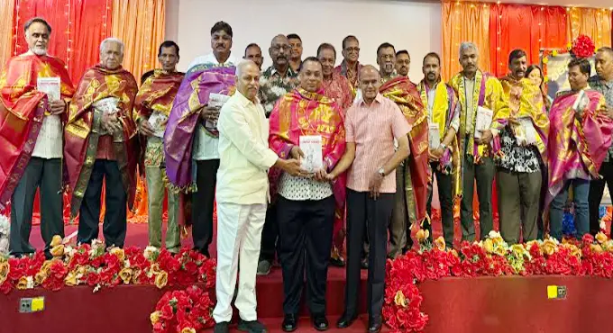 మలేషియా తెలుగు ఫౌండేషన్ ఆధ్వర్యంలో “ఎన్టీఆర్ సజీవ చరిత్ర” పుస్తకావిష్కరణ మలేషియా తెలుగు ఫౌండేషన్ ఆధ్వర్యంలో “ఎన్టీఆర్ సజీవ చరిత్ర” పుస్తకావిష్కరణ