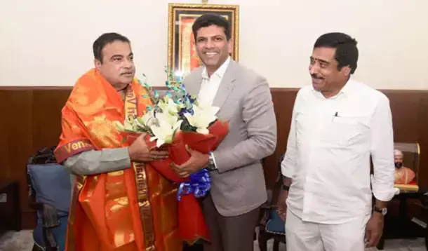 ఆ సమస్యలను పరిష్కరించండి .. కేంద్ర మంత్రిని కోరిన పెమ్మసాని ఆ సమస్యలను పరిష్కరించండి .. కేంద్ర మంత్రిని కోరిన పెమ్మసాని