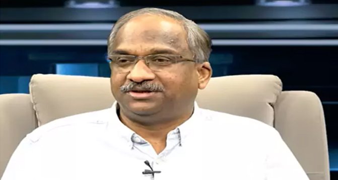 పోలీసులు నాకు ఎలాంటి నోటీసులూ ఇవ్వలేదు : ప్రొఫెసర్ నాగేశ్వర్