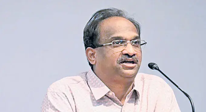 ముగిసిందనుకున్న వివాదం మళ్లీ రగిలిందా? ప్రొఫెసర్ నాగేశ్వర్ వ్యాఖ్యలపై కొత్త చర్చ Professor Nageshwar Comments On Pawan Kalyan