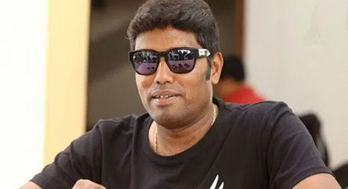 మెగా ఫోన్ ప‌ట్ట‌నున్న సినిమాటోగ్రాఫ‌ర్