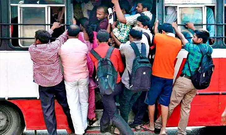 ఒకే టైమ్.. భారీ రద్దీ.. బస్ స్టాపుల్లో ప్రయాణికుల పడిగాపులు Rtc Bus Crowding In Hyderabad Shift In Timings Only Solution To Peak Hour Rush