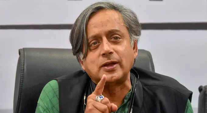 Shashi Tharoor Praises Modi And Amit Shah 