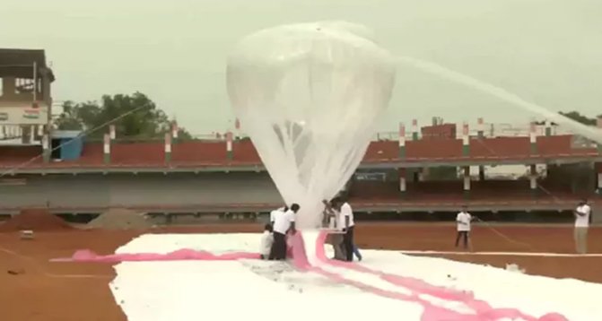 Amaravati Krishna Red Balloon Launches Indias 1st Super Pressure Balloon In Maiden Mission To Put India In Elite Club