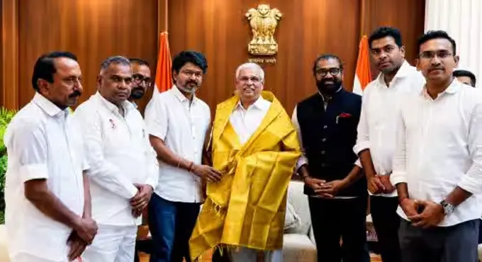 ‘‘డామిట్.. కథ అడ్డం తిరిగింది’’.. తమిళనాడులో మళ్లీ ట్విస్ట్ ‘‘డామిట్.. కథ అడ్డం తిరిగింది’’.. తమిళనాడులో మళ్లీ ట్విస్ట్