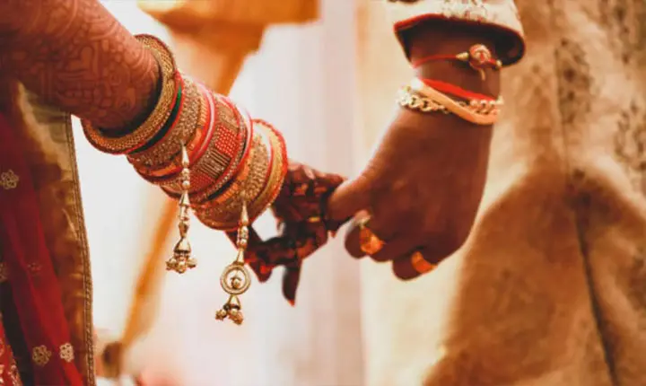 Modern Couples Choose Practical Living Over Extravagant Wedding Splurge