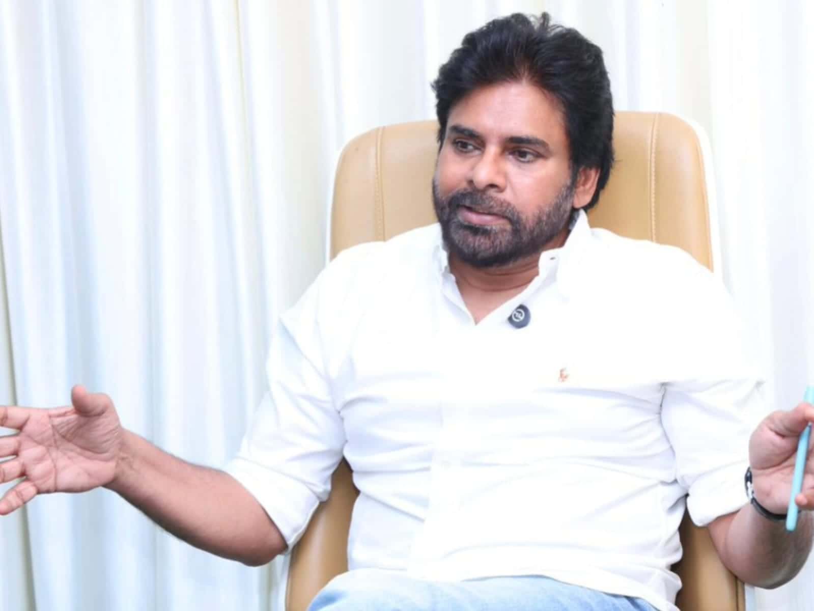Telangana Is No Ones Personal Fiefdom Pawan Kalyan Lashes Out At Congress