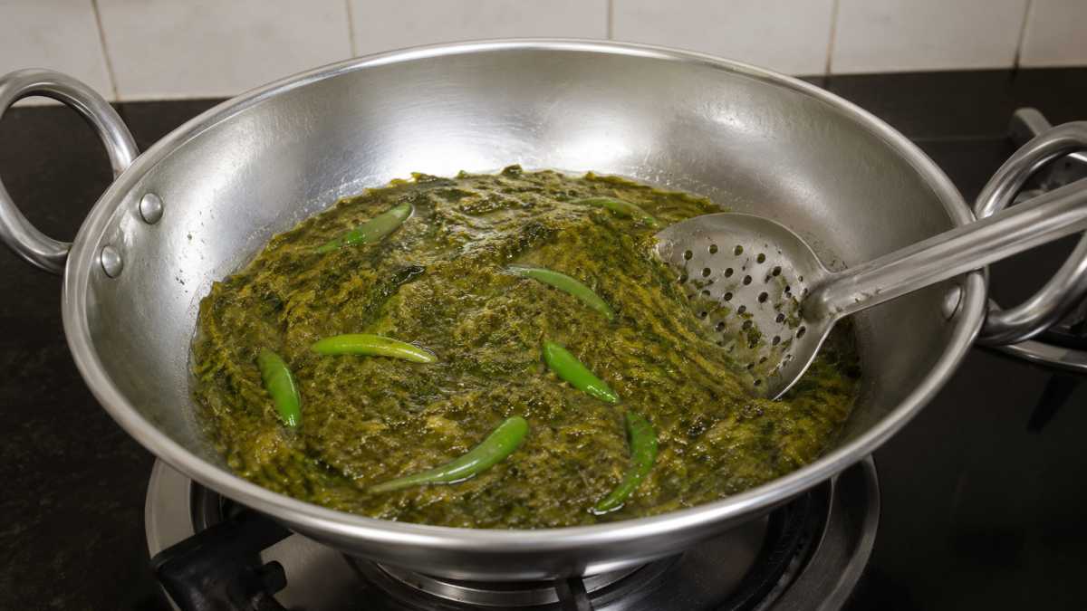 Preparation of Gongura paste