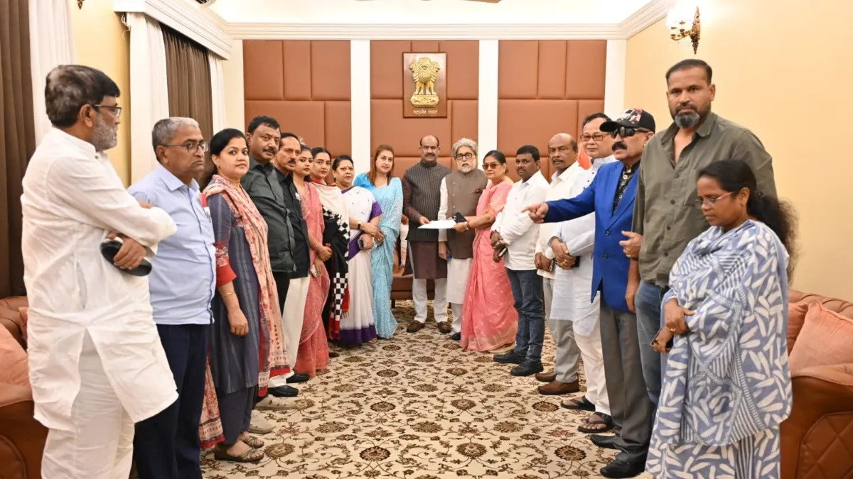 ‘‘నేషనలిస్ట్ సిటిజన్స్ పార్టీ’’ లో విలీనమైన టీఎంసీ రెబెల్స్.. స్పీకర్ ని కలిసి లేఖ అందజేత Tmc Rebels Merge With Nationalist Citizens Party Meet Speaker And Submit Letter