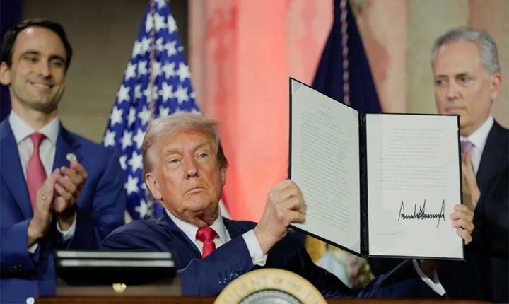 Us President Donald Trump Signs Executive Order For Advance Testing Of Ai Models