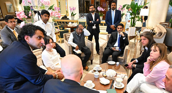 ఎలిమెంట్ గ్రూప్ ప్రెసిడెంట్ ఖజోవ్ ఒలెగ్ తో మంత్రి నారా లోకేష్ భేటీ