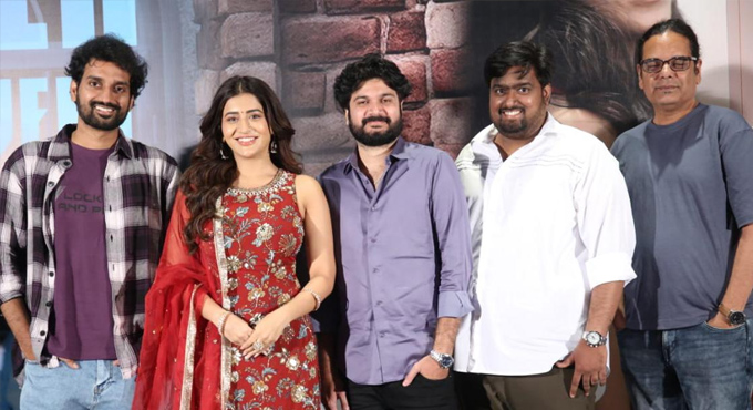ప్రముఖ దర్శకుడు సాయి కిరణ్ అడివి చేతుల మీదగా “గాసిప్” చిత్ర ట్రైలర్ లాంచ్