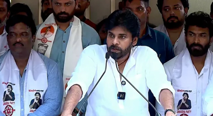 పవన్‌ను కెలికితే ఇలాగే ఉంటుందా?