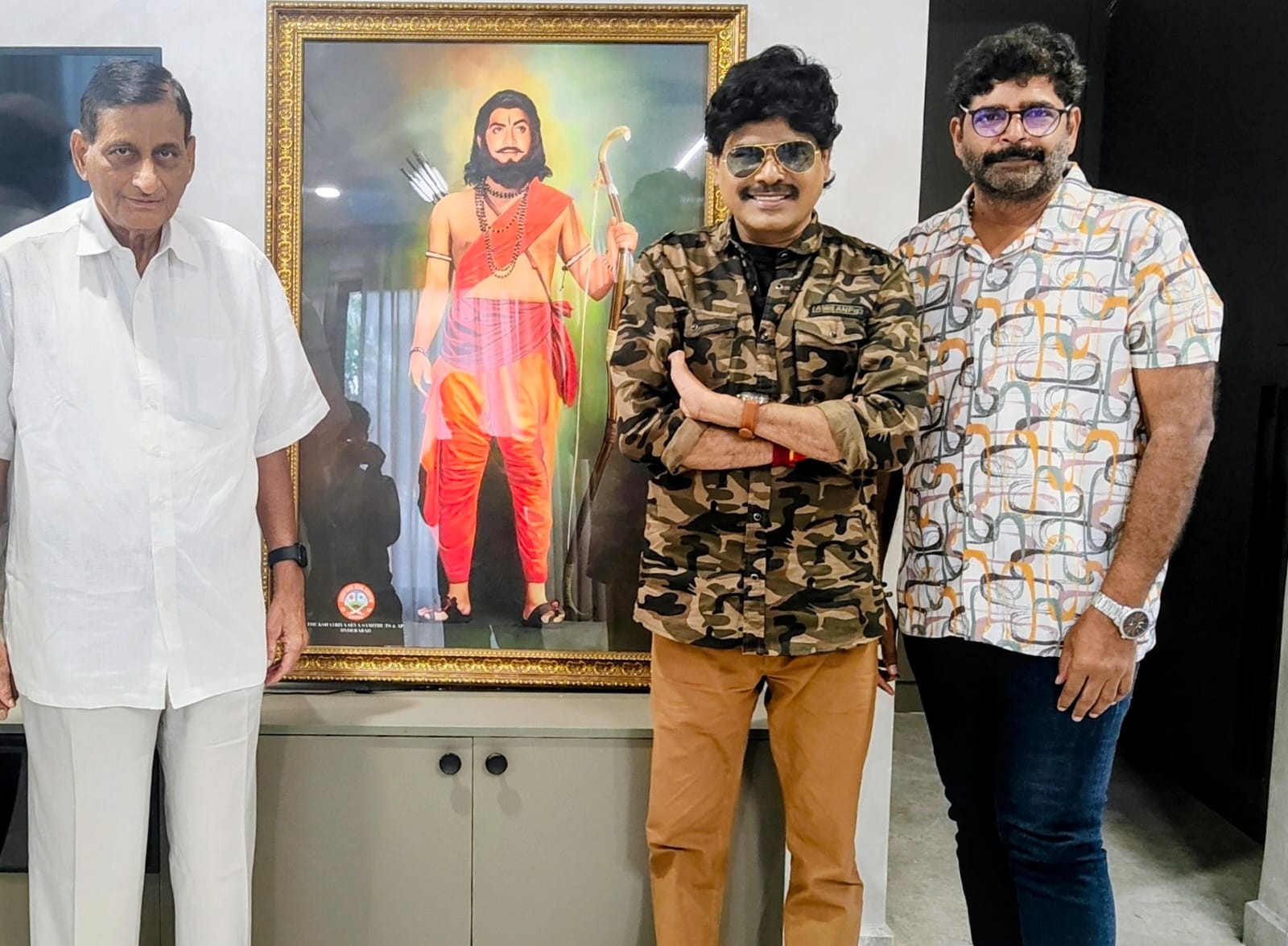 జూన్ 12న థియేటర్లలోకి ‘పోలీస్ కంప్లైంట్’ చిత్ర యూనిట్ను అభినందించిన ఘట్టమనేని ఆదిశేషగిరిరావు Ghattamaneni Adiseshagiri Rao Congratulated The Team Of The Film Police Complaint Which Is Set To Hit Theaters On June 12